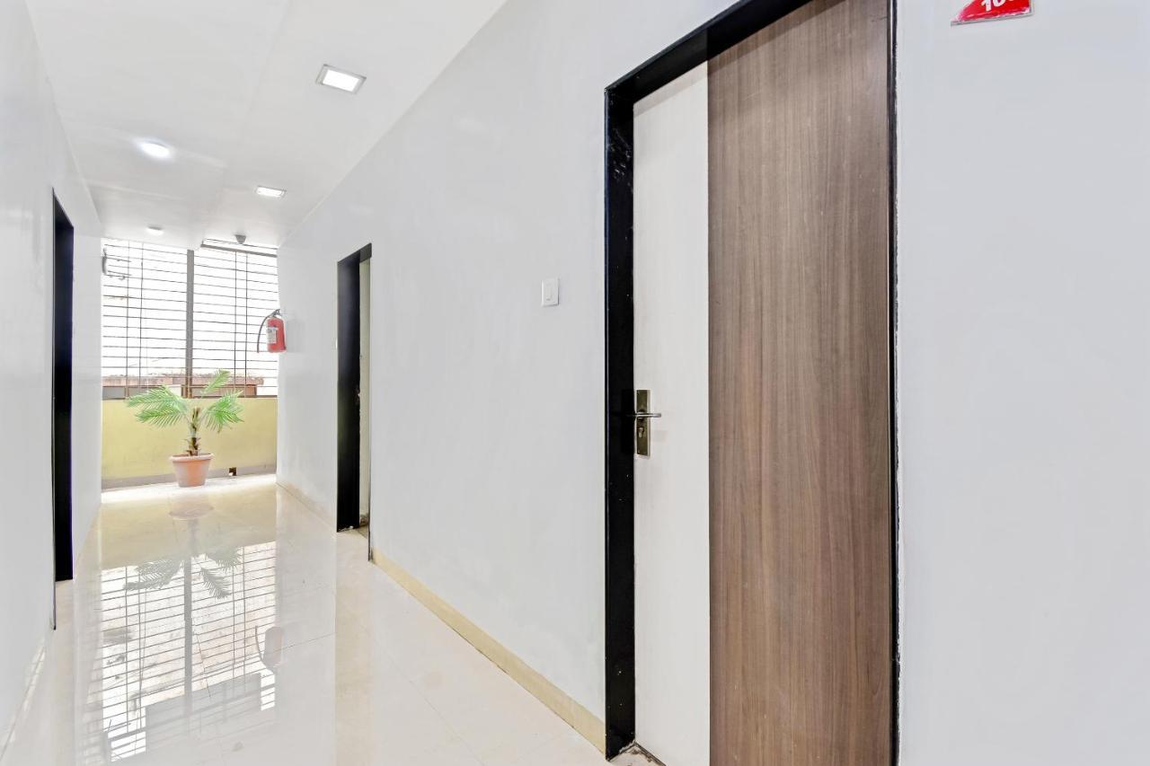 Oyo 61308 Hotel Rw International Hingoli Екстер'єр фото