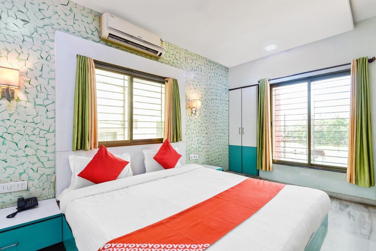 Oyo 61308 Hotel Rw International Hingoli Екстер'єр фото